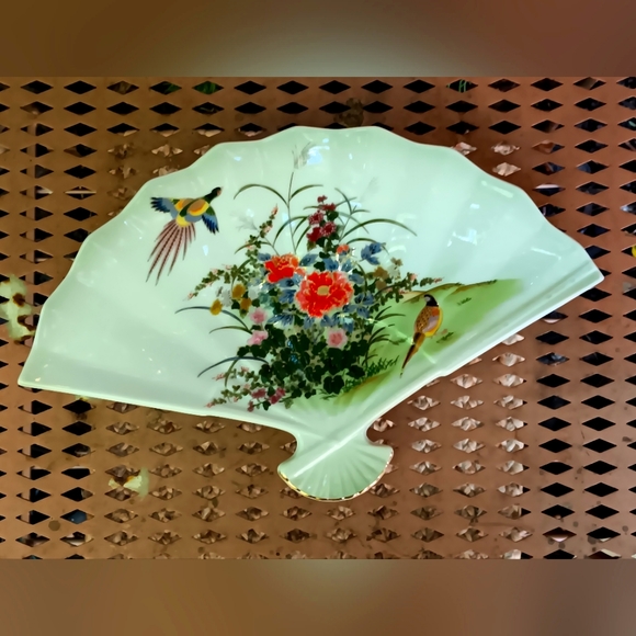 Shaddy Mino Other - Vintage Shaddy Mino China porcelain fan shaped Trinket dish